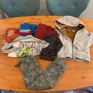BOYS 5T Lot of Fall/winter clothes